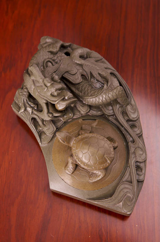 无人,摄影师,竖图,室内,白天,锻炼,运动,静物,中国,花纹,古老,艺术,笔,雕刻,毛笔,书法,图案,图片,纸,砚,文化,传统,木刻,东方,文具,休闲,安静,养生,墨,印章,平和,文房四宝,古朴,摄像师,简朴,体育,健身,bj174