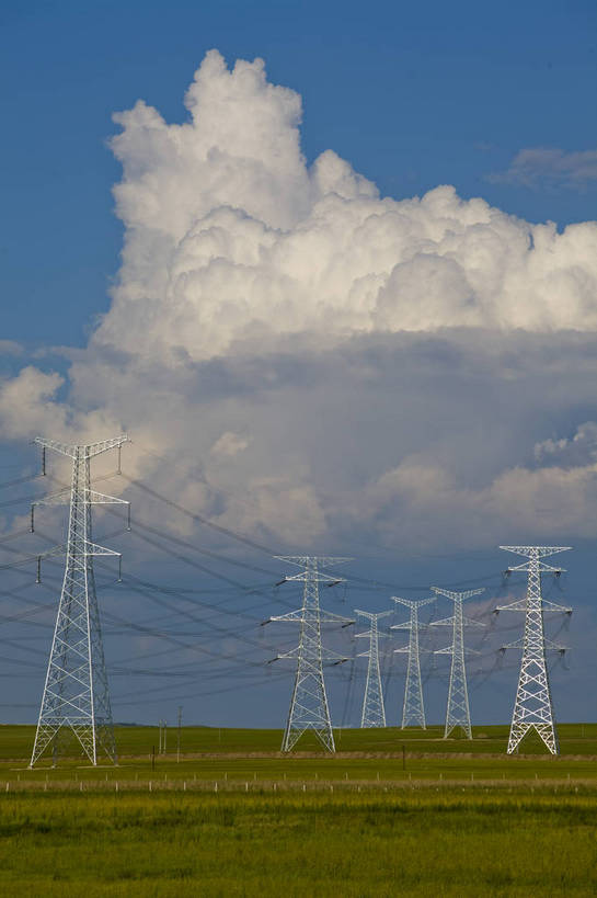 无人,竖图,彩色,室外,白天,草地,草原,田园,中国,亚洲,放牧,电力,钢材,电缆,电线,图片,支架,电塔,白云,天空,自然,蒙,摄影,能源,风光,支撑,资源,原野,供电设备,高压线,东亚,高压电塔,内蒙古,高压输电线,中华人民共和国,华北地区,高压电线塔,高压塔,内蒙古自治区,呼伦贝尔,bj174