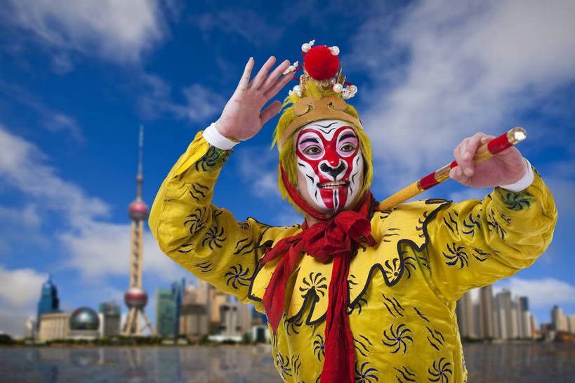 东方人,中年人,一个人,演员,横图,彩色,室内,白天,抠图,正面,化妆,满意,自由,建筑,北京,中国,表演,艺术,造型,鲜艳,人物,头饰,图片,云,浪漫,文化,电脑合成,天空,脸谱,外滩,享受,表情,姿势,创意,摄影,服饰,动作,中国文化,金箍棒,戏剧,民族服饰,演出服,京剧,国粹,美猴王,男人,男性,中年男性,亚洲人,中国人,半身,影棚拍摄,化装,高楼,中国戏曲,武生,传统文化,舞台妆,bj174