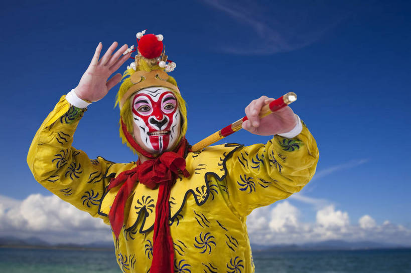 东方人,中年人,一个人,演员,横图,彩色,室内,白天,抠图,正面,化妆,满意,自由,北京,中国,表演,艺术,造型,鲜艳,人物,头饰,图片,云,浪漫,文化,电脑合成,天空,脸谱,享受,表情,姿势,创意,摄影,服饰,动作,中国文化,金箍棒,戏剧,民族服饰,演出服,京剧,国粹,美猴王,男人,男性,中年男性,亚洲人,中国人,半身,影棚拍摄,化装,中国戏曲,武生,传统文化,舞台妆,bj174