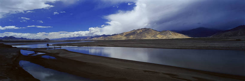 无人,横图,彩色,室外,白天,旅游,度假,名胜古迹,山,山脉,标志建筑,地标,建筑,中国,亚洲,遗迹,图片,古迹,文物,娱乐,建设,古建筑,西藏,雅鲁藏布江,白云,风景,蓝天,天空,自然,群山,享受,休闲,远景,旅游胜地,放松,摄影,地理,风光,宁静,空旷,自然风光,藏,古文明,东亚,纯净,西藏自治区,中华人民共和国,西南地区,江,bj174