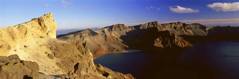 无人,横图,彩色,室外,白天,旅游,度假,湖,美景,名胜古迹,山脉,标志建筑,地标,建筑,长白山,中国,亚洲,遗迹,图片,云,古迹,文物,娱乐,建设,古建筑,风景,蓝天,天空,自然,群山,享受,休闲,远景,旅游胜地,放松,摄影,地理,风光,宁静,自然风光,古文明,东亚,纯净,天池,吉林,吉林省,中华人民共和国,东北地区,吉,长白山脉,东北,中国东北地区,东北三省,东三省,bj174