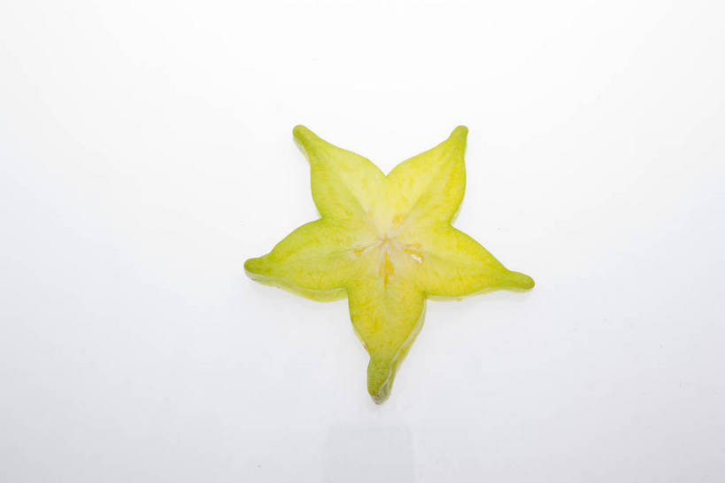 横图,彩色,室内,特写,抠图,白色背景,水果,中国,亚洲,切片,新鲜,图片,星星,美味,食品,黄绿色,内部,营养,食物,果肉,杨桃,多个,桃,摄影,表皮,无公害,东亚,健康食品,五角星,影棚拍摄,bj174