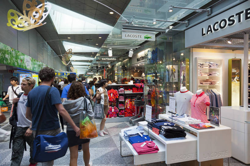 商店,横图,彩色,室内,白天,购物,旅游,城市风光,城市,橱窗,建筑,商场,芬兰,游客,游人,图片,辉煌,现代建筑,旅游胜地,摄影,经济,文明,发展,繁荣,赫尔辛基,赫尔辛基万塔机场,旅行,万塔机场,bj174