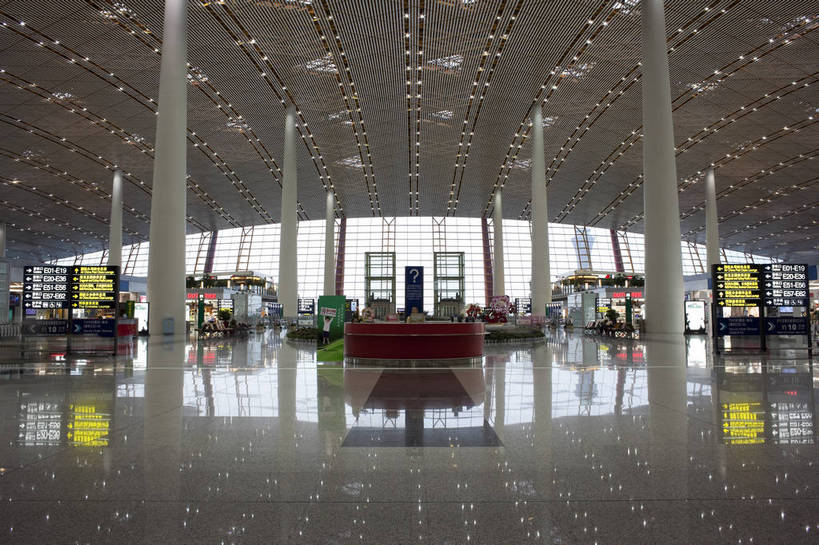 横图,彩色,室内,白天,旅游,建筑,北京,中国,亚洲,图片,交通,首都,辉煌,候机厅,现代建筑,大堂,运输,摄影,经济,文明,东亚,发展,中华人民共和国,北京市,京,北平,华北地区,繁荣,北京首都国际机场,首都国际机场,首都机场,旅行,北京首都国际机场3号航站楼,北京首都国际机场T3航站楼,北京机场,bj174