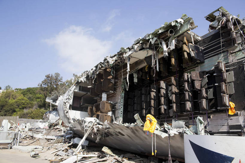 无人,游乐园,横图,彩色,室外,白天,旅游,城市风光,飞机,建筑,美国,图片,现场,交通,辉煌,航空,现代建筑,交通工具,旅游胜地,运输,摄影,客机,恐怖,文明,灾难,载具,事故,发展,交通事故,洛杉矶,影城,繁荣,残骸,失事,环球影城,旅行,bj174