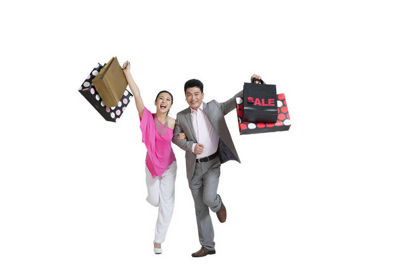 东方人,中年人,两个人,夫妻,站,跳,笑,横图,彩色,室内,白天,留白,抠图,白色背景,正面,爱情,购物,时尚,兴奋,成功,北京,中国,勾,挽,图片,购物袋,浪漫,指点,休闲装,现代,亲昵,休闲,成熟,可爱,美女,自信,勾着,摄影,生活方式,青春,优雅,挽着,乐观,男人,男性,年轻男性,年轻女性,女人,女性,亚洲人,中国人,年轻人,胳膊,手臂,情侣,跳跃,全身,影棚拍摄,愉快,胳臂,bj174