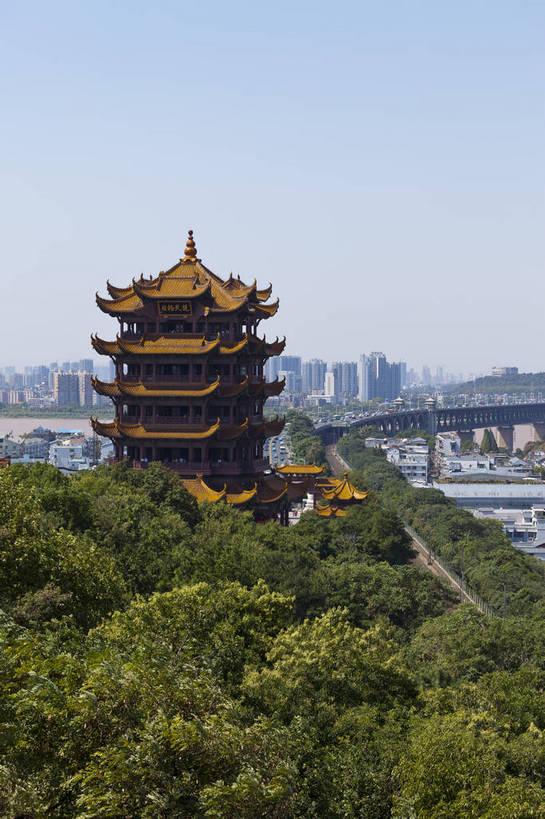 无人,竖图,俯视,彩色,室外,白天,旅游,度假,名胜古迹,山,树林,标志建筑,城市,地标,建筑,武汉,中国,遗迹,图片,建筑群,古典,古迹,文物,娱乐,建设,古建筑,现代建筑,享受,休闲,旅游胜地,放松,摄影,文明,中国文化,长江大桥,长江,古文明,发展,湖北,黄鹤楼,繁荣,旅行,飞檐,bj174