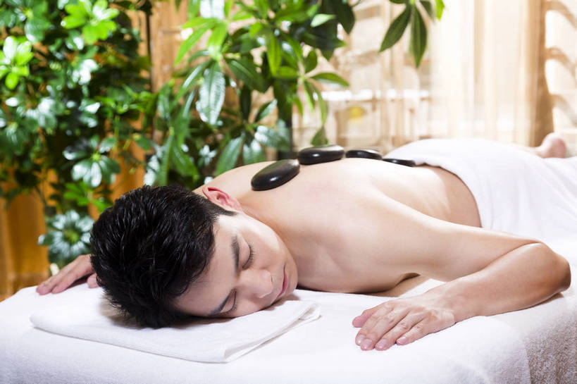 东方人,中年人,背部,美容院,横图,彩色,室内,白天,侧面,按摩,美容,时尚,成功,石头,北京,中国,仅一个人,护肤,图片,趴着,保养,享受,休闲,健康,成熟,放松,活力,自信,美体,SPA水疗,保健,疗养,养生,温泉浴场,摄影,生活方式,养颜,精明,男人,男性,年轻男性,亚洲人,中国人,年轻人,矿泉疗养地,闭眼睛,半身,水疗,愉快,奢华,bj174