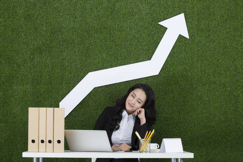 东方人,成年人,头发,一个人,商务人士,秘书,办公室,坐,笑,微笑,露齿笑,横图,彩色,照片,商务,快乐,幸福,成功,信心,电脑,笔记本电脑,互联网,草地,草坪,北京,中国,亚洲,仅一个年轻女性,仅一个女性,仅一个人,绿色背景,套装,正装,工作,图片,办公桌,文件夹,托腮,职业装,黄种人,方向,文具,绿色,自然,草皮,职业,概念,健康,思考,放松,幻想,活力,自信,金融,投资,摄影,上升,希望,合同,环境,生态,毛发,愉悦,成就,文档,努力,梦想,单人,业绩,想象,东亚,憧憬,环境保护,进取,乐观,活页夹,单独,年轻女性,女人,女性,亚洲人,中国人,年轻人,长发,卷发,白领,闭着眼睛,半身,影棚拍摄,开心,愉快,办公室职员,bj174