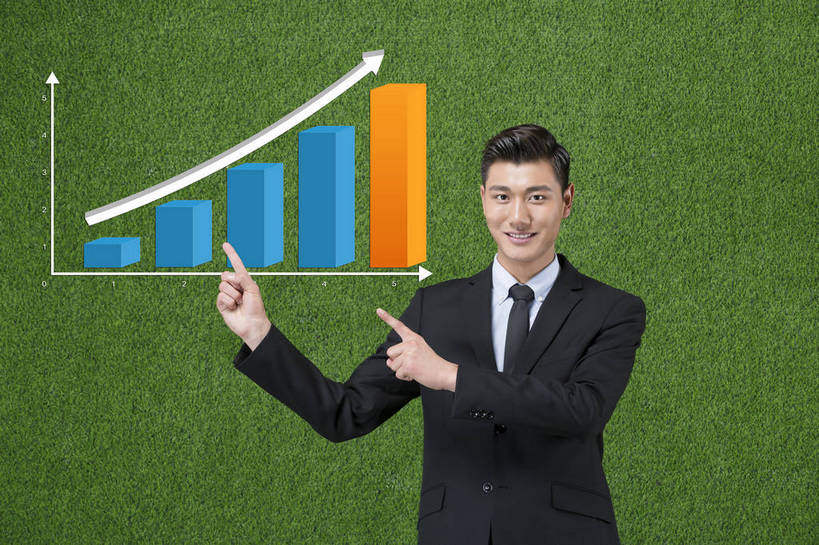 东方人,成年人,一个人,商务人士,商务男性,站,举,微笑,横图,彩色,照片,衬衫,西装,商务,快乐,骄傲,成功,信心,数据,草地,草坪,北京,中国,亚洲,仅一个男性,仅一个人,指,绿色背景,套装,正装,分析,符号,图表,图片,表格,领带,注视,指点,职业装,黄种人,方向,数码合成,箭头,仅一个年轻男性,绿色,自然,草皮,观察,看,手势,托,职业,概念,健康,放松,自信,金融,理财,摄影,经济,观看,上升,环境,生态,统计,察看,指向,愉悦,成就,关注,指标,努力,销售,肖像,保险,目标,商务装,单人,业绩,柱状图,流通,贸易,工薪阶层,东亚,环境保护,进取,乐观,单独,男人,男性,年轻男性,亚洲人,中国人,年轻人,白领,上班族,举起,举手,举着,向上举,向上伸,向上托,半身,影棚拍摄,衬衣,开心,愉快,长条图,条图,条状图,办公室职员,打手势,bj174
