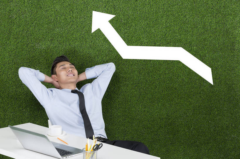 东方人,成年人,一个人,商务人士,办公室,坐,微笑,横图,彩色,照片,衬衫,商务,快乐,幸福,骄傲,成功,信心,电脑,笔记本电脑,草地,草坪,北京,中国,亚洲,仅一个男性,仅一个人,抱头,绿色背景,正装,符号,图片,办公桌,领带,职业装,黄种人,方向,数码合成,箭头,文具,仅一个年轻男性,绿色,自然,草皮,职业,休息,健康,思考,放松,想,自信,摄影,生活方式,清爽,上升,环境,生态,双手抱头,享乐,愉悦,成就,清新,目标,单人,业绩,东亚,环境保护,乐观,捧首,捧头,单独,无忧无虑,男人,男性,年轻男性,亚洲人,中国人,年轻人,白领,闭着眼睛,半身,影棚拍摄,开心,愉快,办公室职员,bj174