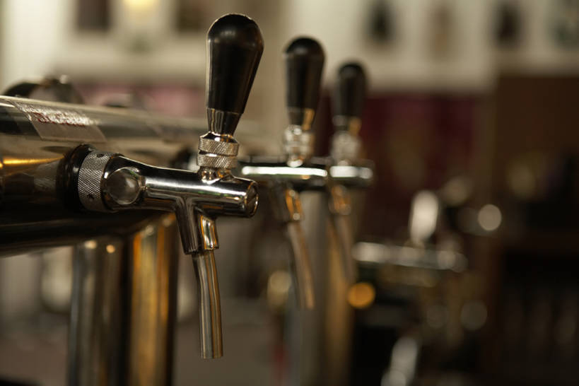 啤酒,无人,酒吧,横图,室内,白天,夜生活,运动,吧台,静物,北京,中国,亚洲,水龙头,食品,酒类,饮品,饮食,开关,食物,饮料,打开,舒服,摄影,阀门,开启,可口,选择,东亚,水咀,适口,彩图,酒馆,啤酒龙头,bj175