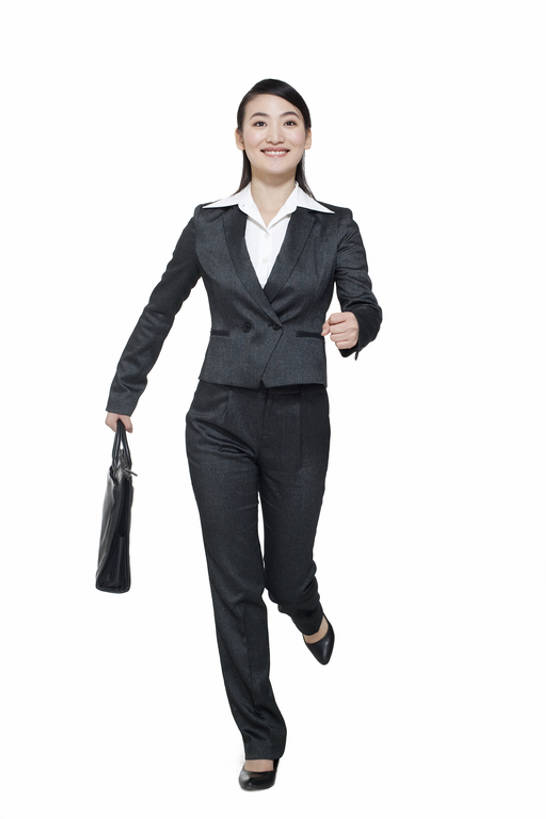 东方人,成年人,一个人,商务人士,商务女性,站,笑,微笑,露齿笑,竖图,留白,白色背景,正面,商务,快乐,兴奋,中国,亚洲,仅一个年轻女性,仅一个女性,仅一个人,套装,正装,公文包,拿着,注视,刺激,观察,看,站着,职业,生活方式,观看,张开双腿,单腿,动作,察看,享乐,愉悦,关注,商务装,工薪阶层,东亚,慢跑,北京市,展开双腿,年轻女性,女人,女性,亚洲人,中国人,年轻人,白领,上班族,站立,彩图,全身,影棚拍摄,欢乐,办公室职员,伸展双腿,动机,bj175