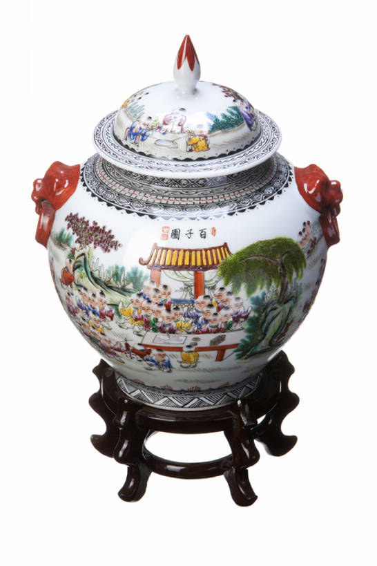 无人,竖图,特写,留白,白色背景,奢侈,静物,中国,亚洲,花纹,形状,对称,艺术,装饰,材料,瓷器,盖子,陶瓷制品,艺术品,古典,豪华,历史,传统,古代,容器,装饰物,工艺品,国宝,汉字,摄影,影棚,古董,华丽,光滑,珍贵,高雅,风格,中国文化,摄影棚,手艺,底座,古典风格,东亚,远古,广口瓶,收集,富丽,细腻,平滑,华美,式样,完美,设计,彩图,影棚拍摄,拍摄,传统文化,双耳罐,华侈,奢华,中国画,过去,bj175