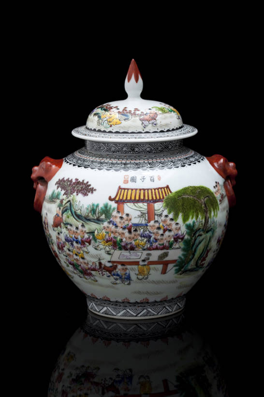 无人,竖图,特写,留白,奢侈,静物,中国,亚洲,黑色背景,花纹,形状,对称,艺术,装饰,反射,材料,瓷器,盖子,陶瓷制品,艺术品,古典,豪华,历史,传统,古代,容器,装饰物,工艺品,国宝,汉字,摄影,古董,华丽,光滑,珍贵,高雅,风格,中国文化,手艺,古典风格,东亚,远古,广口瓶,收集,富丽,细腻,平滑,华美,式样,完美,设计,彩图,影棚拍摄,传统文化,双耳罐,华侈,奢华,中国画,过去,bj175