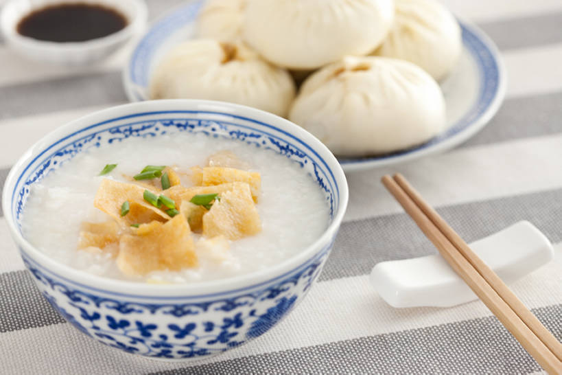 点心,无人,横图,早餐,筷子,桌子,静物,北京,中国,亚洲,准备,堆叠,丰富,粥,料理,美味,食品,包子,面点,饮品,调味品,营养,传统,小吃,美食,饮食,食物,饮料,盘子,碗,快餐,小笼包,健康,中式,诱惑,摄影,有机食品,膳食,可口,清新,中国文化,东亚,东亚文化,健康食物,适口,粤菜,彩图,白米粥,传统文化,bj175