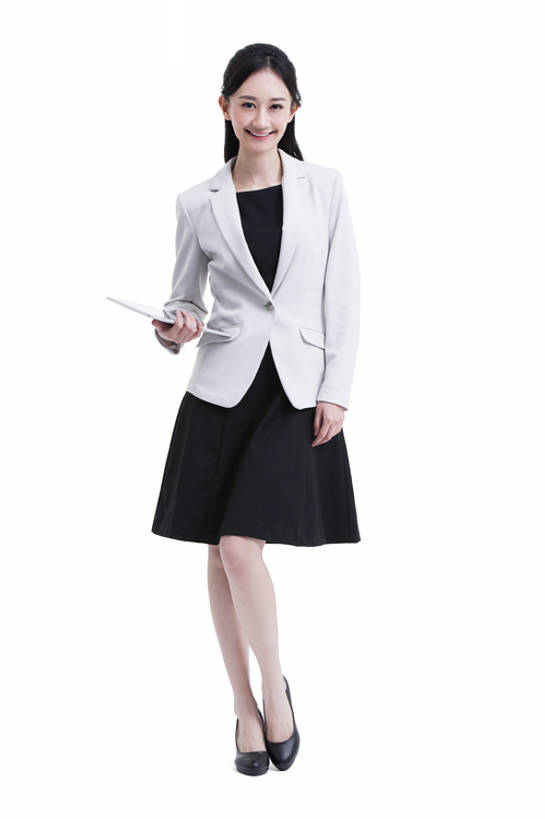 东方人,成年人,一个人,商务人士,商务女性,笑,微笑,露齿笑,竖图,留白,抠图,白色背景,正面,高跟鞋,商务,时尚,快乐,幸福,成功,信心,电脑,笔记本电脑,技术,北京,中国,亚洲,仅一个年轻女性,仅一个女性,仅一个人,握,正装,网络,注视,通讯设备,现代,观察,看,站着,职业,独立,活力,握着,摄影,观看,察看,无线,享乐,关注,肖像,通信设备,无线网络,便携式,无线上网,便携式电脑,平板电脑,东亚,无线电技术,手提电脑,年轻女性,女人,女性,亚洲人,中国人,年轻人,白领,彩图,全身,影棚拍摄,欢乐,办公室职员,bj175