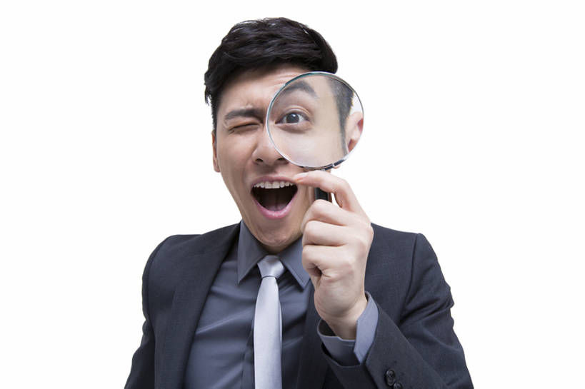 东方人,成年人,中年人,一个人,商务人士,商务男性,笑,微笑,露齿笑,横图,留白,抠图,白色背景,正面,衬衫,西装,商务,时尚,快乐,兴奋,幸福,热情,成功,信心,北京,中国,亚洲,仅一个男性,仅一个人,仅一个中年男性,握,套装,正装,放大镜,领带,注视,现代,刺激,观察,看,站着,张嘴,职业,独立,表情,活力,乐趣,探索,握着,摄影,放大,观看,发现,惊奇,幽默,察看,享乐,变形,关注,肖像,商务装,张大嘴巴,工薪阶层,东亚,搜寻,一套,男人,男性,中年男性,亚洲人,中国人,白领,上班族,张开嘴,半身,彩图,影棚拍摄,衬衣,欢乐,机遇,焦距,办公室职员,好奇心,广角,bj175