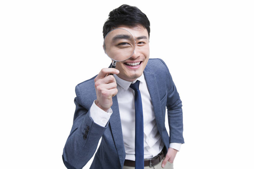 东方人,成年人,一个人,商务人士,商务男性,笑,微笑,露齿笑,横图,留白,抠图,白色背景,正面,衬衫,西装,商务,时尚,快乐,兴奋,幸福,热情,成功,信心,北京,中国,亚洲,仅一个男性,仅一个人,握,套装,正装,放大镜,领带,注视,现代,刺激,仅一个年轻男性,观察,看,站着,职业,独立,表情,活力,乐趣,探索,握着,摄影,放大,观看,发现,惊奇,幽默,察看,享乐,变形,关注,肖像,商务装,工薪阶层,东亚,搜寻,一套,男人,男性,年轻男性,亚洲人,中国人,年轻人,白领,上班族,两手抄兜,半身,彩图,影棚拍摄,衬衣,欢乐,机遇,焦距,办公室职员,好奇心,韩版,广角,bj175