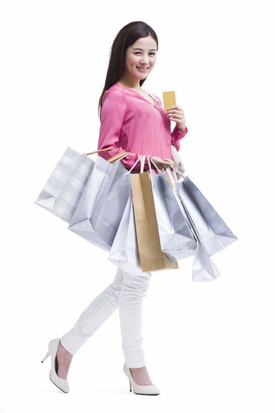 东方人,成年人,一个人,笑,微笑,露齿笑,竖图,留白,抠图,白色背景,侧面,高跟鞋,衬衫,购物,时尚,快乐,兴奋,幸福,纯洁,热情,信用卡,消费,北京,中国,亚洲,仅一个年轻女性,仅一个女性,仅一个人,握,丰富,购物袋,挎包,美丽,注视,休闲装,现代,刺激,观察,看,站着,活力,可爱,乐趣,零售,童年,童趣,握着,财富,金融,摄影,生活方式,观看,察看,便利,贵宾,享乐,关注,金卡,肖像,选购,贸易,童真,东亚,烂漫,无邪,血拼,天真,年轻女性,女人,女性,亚洲人,中国人,年轻人,电子商务,休闲活动,彩图,全身,影棚拍摄,欢乐,美人,bj175