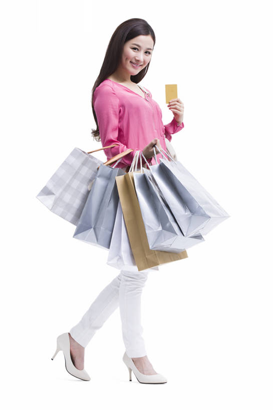 东方人,成年人,一个人,笑,微笑,露齿笑,竖图,留白,抠图,白色背景,侧面,高跟鞋,衬衫,购物,时尚,快乐,兴奋,幸福,纯洁,热情,信用卡,消费,北京,中国,亚洲,仅一个年轻女性,仅一个女性,仅一个人,握,丰富,购物袋,挎包,美丽,注视,休闲装,现代,刺激,观察,看,站着,活力,可爱,乐趣,零售,童年,童趣,握着,财富,金融,摄影,生活方式,观看,察看,便利,贵宾,享乐,关注,金卡,肖像,选购,贸易,童真,东亚,烂漫,无邪,血拼,天真,年轻女性,女人,女性,亚洲人,中国人,年轻人,电子商务,休闲活动,彩图,全身,影棚拍摄,欢乐,美人,bj175
