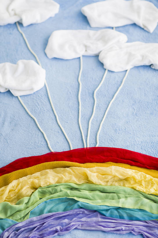 无人,竖图,彩色,彩虹,纺织品,北京,中国,亚洲,艺术,毯子,云,床单,天空,概念,童年,摄影,五颜六色,灵感,色彩斑斓,放置,创造力,五彩缤纷,想象,东亚,五彩斑斓,构图,五光十色,彩图,细线,bj175