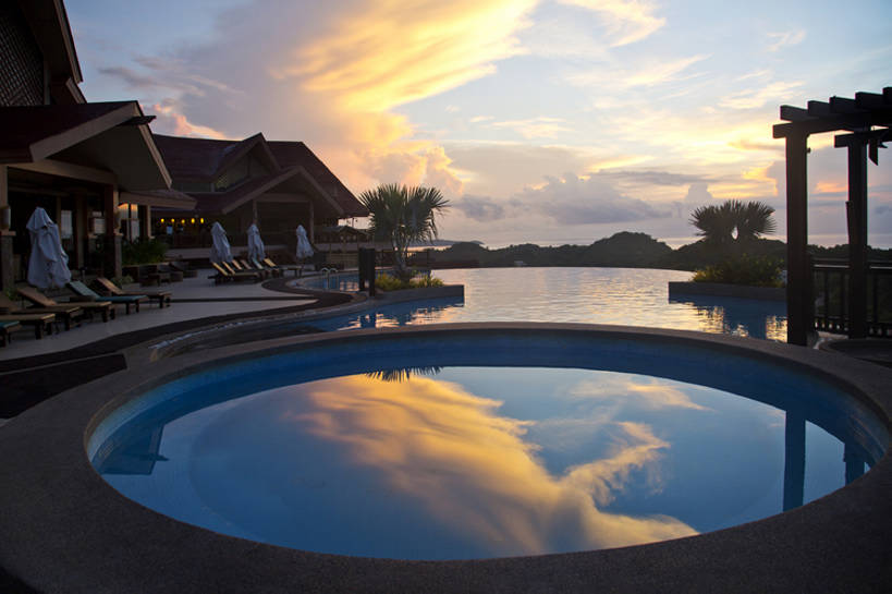 无人,体育馆,游泳池,宾馆,横图,室外,白天,旅游,度假,奢侈,美景,日落,水,别墅,酒店,菲律宾,亚洲,节日,反射,景观,水池,水面,水平线,晚霞,霞光,云,落日,豪华,娱乐,泳池,风景,天空,自然,黄昏,地标建筑,享受,休闲,景色,彩霞,放松,摄影,酒家,宁静,华丽,旅社,游泳馆,热带气候,自然风光,华贵,富丽,华美,夕照,薄暮,长滩岛,夕阳,彩图,旅行,傍晚,客店,客栈,旅店,旅馆,商旅,斜阳,华侈,奢华,bj175