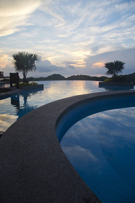 无人,体育馆,游泳池,宾馆,竖图,室外,白天,旅游,度假,奢侈,美景,日落,水,别墅,酒店,菲律宾,亚洲,节日,反射,景观,水池,水面,水平线,晚霞,霞光,云,落日,豪华,娱乐,泳池,风景,天空,自然,黄昏,地标建筑,享受,休闲,景色,彩霞,放松,摄影,酒家,宁静,华丽,旅社,游泳馆,热带气候,自然风光,华贵,富丽,华美,夕照,薄暮,长滩岛,夕阳,彩图,旅行,傍晚,客店,客栈,旅店,旅馆,商旅,斜阳,华侈,奢华,bj175