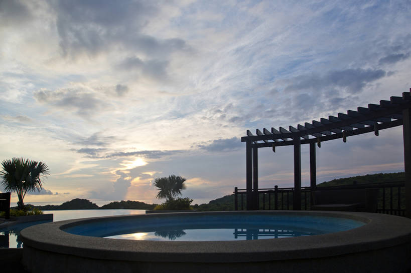 无人,体育馆,游泳池,宾馆,横图,室外,白天,旅游,度假,奢侈,美景,日落,水,别墅,酒店,菲律宾,亚洲,节日,反射,景观,水池,水面,水平线,晚霞,霞光,云,落日,豪华,娱乐,泳池,风景,天空,自然,黄昏,地标建筑,享受,休闲,景色,彩霞,放松,摄影,酒家,宁静,华丽,旅社,游泳馆,热带气候,自然风光,华贵,富丽,华美,夕照,薄暮,长滩岛,夕阳,彩图,旅行,傍晚,客店,客栈,旅店,旅馆,商旅,斜阳,华侈,奢华,bj175