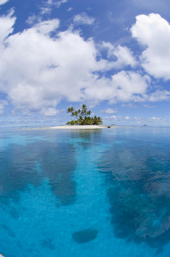 白天,旅游,度假,海洋,美景,棕榈树,密克罗尼西亚,亚洲,珊瑚,岛,地形,景观,云,娱乐,风景,天空,自然,享受,休闲,景色,放松,热带气候,自然风光,暗礁,椰子树,彩图,沙岛,bj175