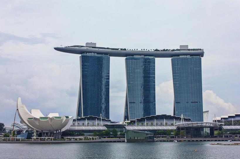 无人,宾馆,横图,室外,白天,旅游,度假,奢侈,海洋,城市,建筑,酒店,新加坡,亚洲,海岸线,海湾,豪华,娱乐,现代,风景,享受,休闲,放松,财富,赌场,摄影,酒家,华丽,旅社,华贵,市区,富丽,华美,滨海湾,彩图,旅行,高层建筑,海港,客店,客栈,旅店,旅馆,商旅,华侈,奢华,bj175