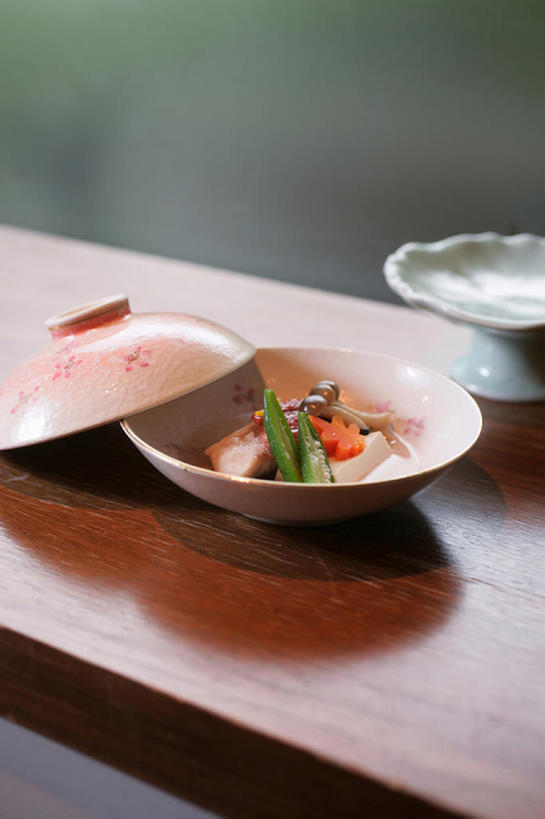 无人,竖图,室内,特写,烹饪,桌子,蔬菜,小的,熟食,日本料理,料理,美味,食品,饮品,菜肴,美食,饮食,食物,饮料,碗,日式料理,日式,摄影,佳肴,可口,焖菜,适口,烹调,彩图,bj175