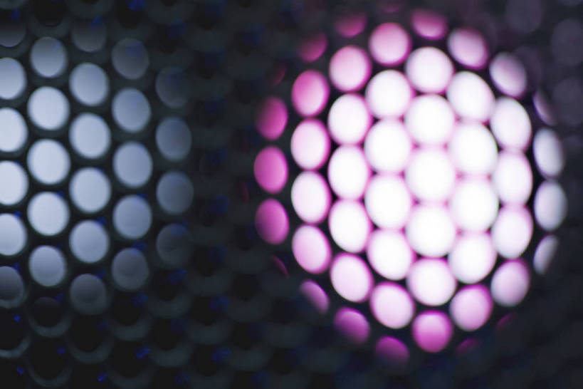 无人,横图,特写,抽象,北京,中国,亚洲,鲜艳,金属,圆形,标志,指示灯,斑点,光,铁丝网,光亮,红色,摄影,部分,明亮,照亮,照明设备,东亚,彩图,bj175