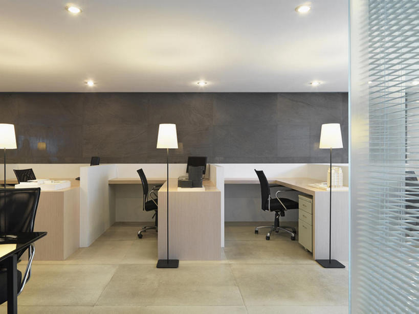 无人,办公室,横图,室内,商务,奢侈,时尚,家具,装修,建筑,台湾,中国,亚洲,一排,整齐,光,地面,豪华,干净,现代,书桌,布置,灯,排列,灯具,落地灯,隔断,办公大楼,摄影,生活方式,聚光灯,华丽,明亮,照亮,太平洋,高雅,住房,风格,简单,照明设备,队列,华贵,房地产,豪宅,东亚,台北,富丽,华美,式样,设计,彩图,当代,泛光灯,华侈,奢华,上层阶级,bj175