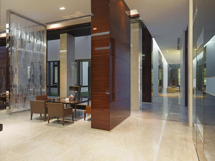 无人,家,横图,室内,奢侈,时尚,家具,装修,建筑,北京,中国,亚洲,一排,整齐,房屋,会议桌,光,公寓,过道,豪华,干净,现代,布置,排列,装饰物,办公大楼,财富,摄影,建造,生活方式,聚光灯,华丽,样板房,照亮,高雅,住房,风格,队列,华贵,房地产,豪宅,东亚,富丽,华美,式样,设计,彩图,当代,泛光灯,华侈,奢华,上层阶级,bj175