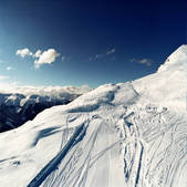 tkm001_854806